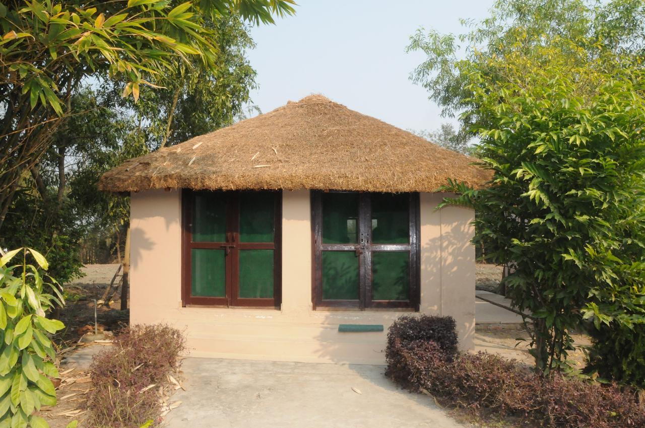 V Resorts Dudhwa Wilderness Camp Lakhimpur Εξωτερικό φωτογραφία